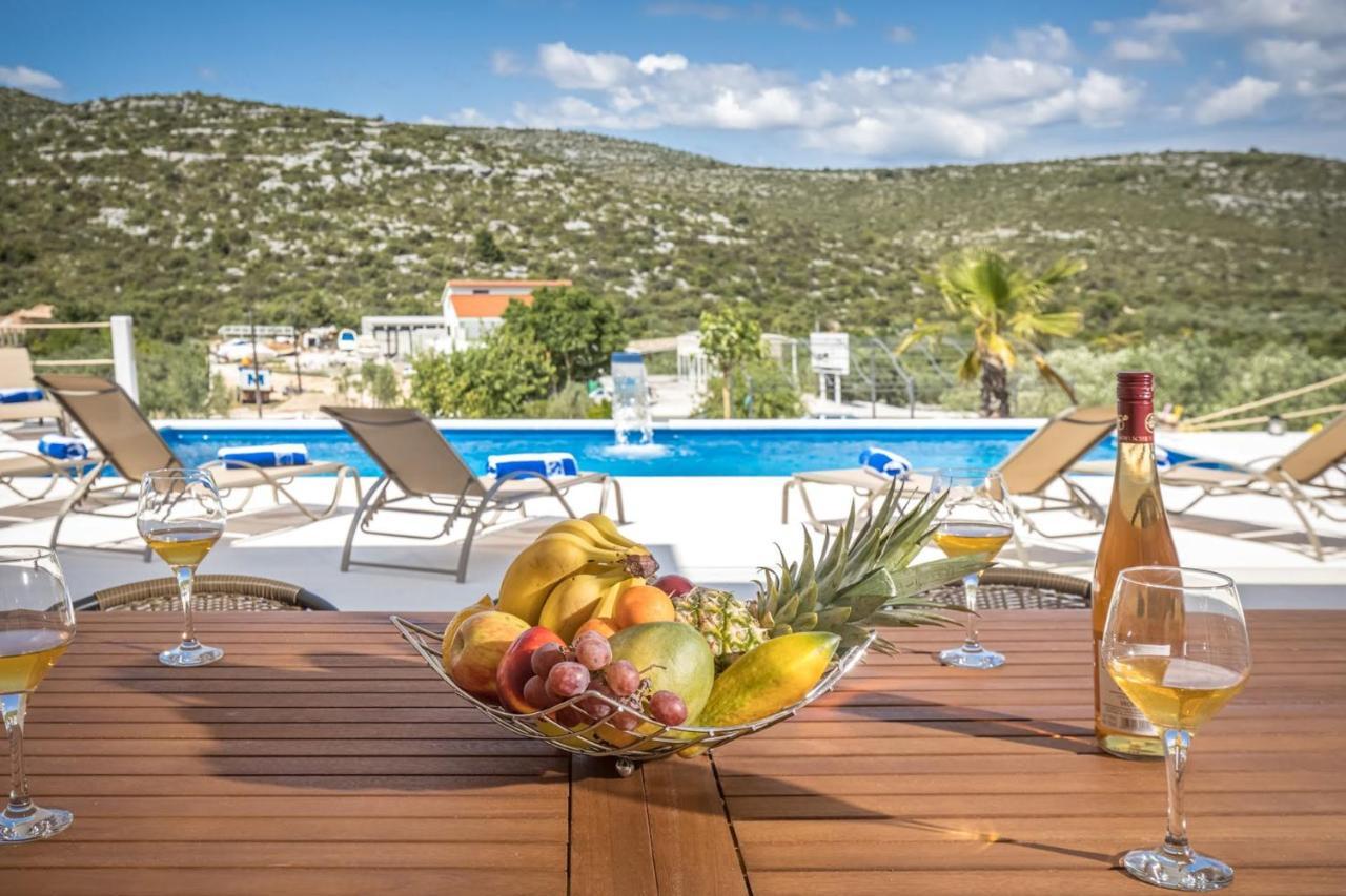 Villa Hileja Marina Exterior photo