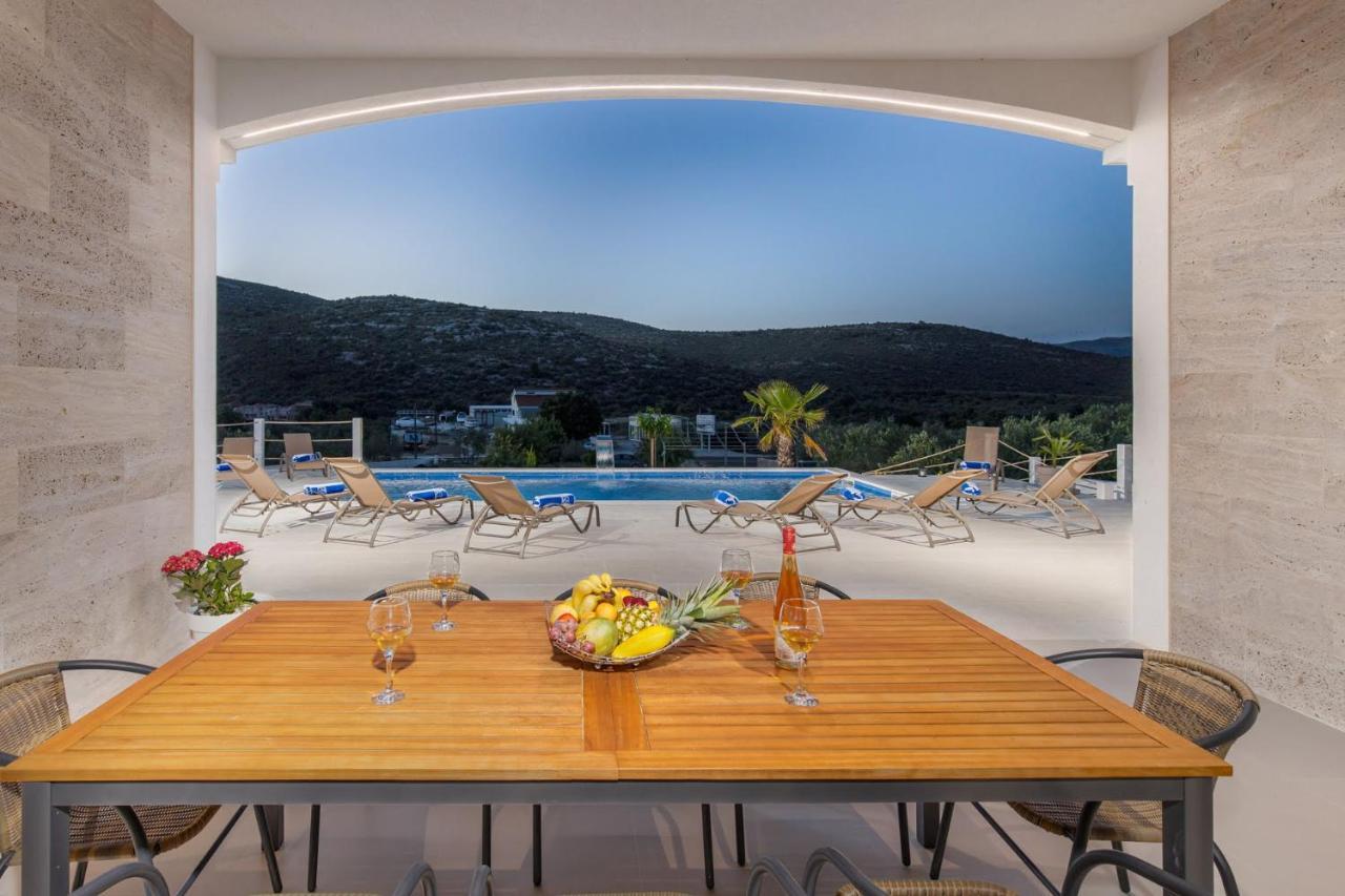 Villa Hileja Marina Exterior photo
